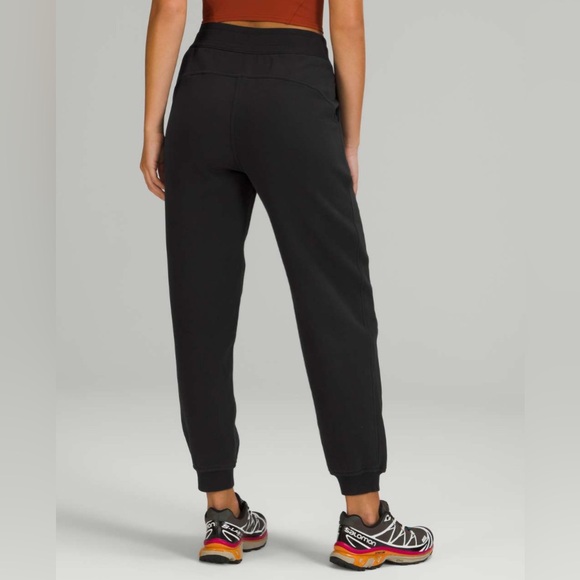 Lululemon Scuba Relaxed High-Rise Jogger-Black - Picture 12 of 14